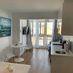 https://livemalaga-malagueta.hotelsinnerja.org